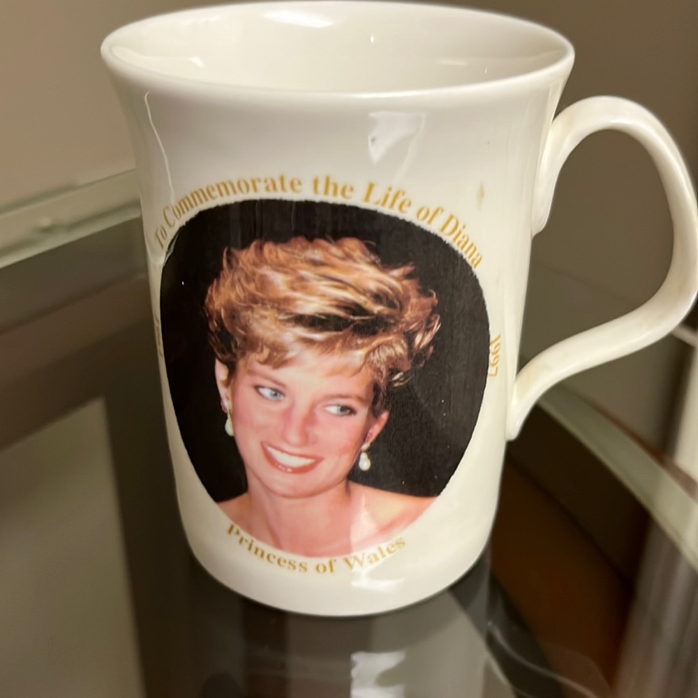 To Commemorate the life of Princess Diana. 1961-1997 collectors mug
